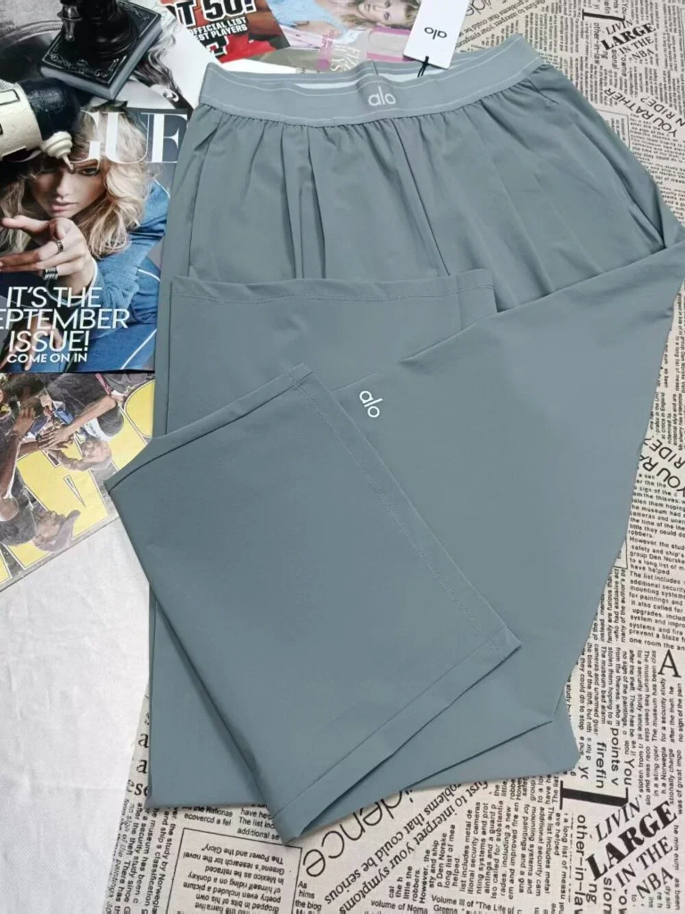 (Regular) Alo Yoga Suit Up Trouser Straight Casual Pants🍒 Everyday Luxury